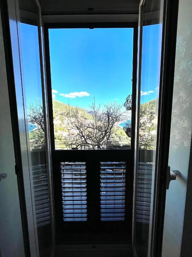 Enza'S Home Taormina 0*,